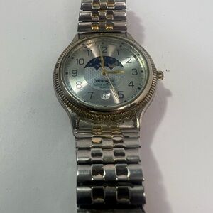 (921)Vintage Wrangler Two-Tone Silver and Gold Moonphase dial Watch